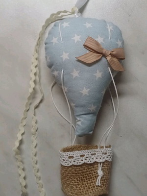 Handmade hot air balloons like new, pack of 10 for party favors or gifts