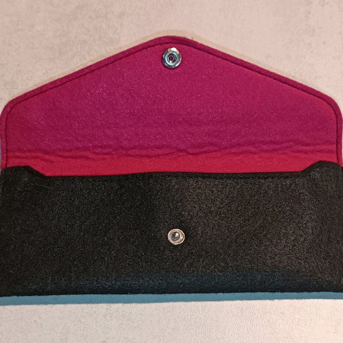 Polar glasses case like new, black and pink