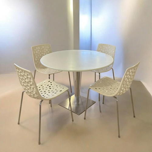 Table Φ100 with 4 metal chairs new