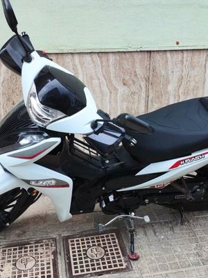 UM Flash 125cc παπί σαν καινούργιο, 1550 χλμ, άσπρο