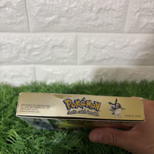 Pokémon Gold Game Boy Color used with box and manual