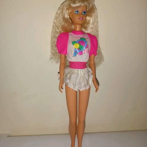 Sindy Tennis Star 1992 used authentic doll with dress