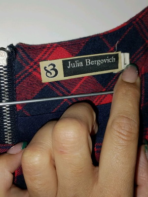 Julia Bergovich women's long-sleeve checkered dress like new, black and red