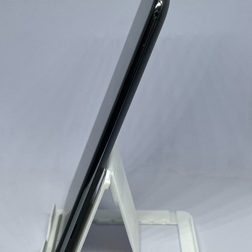 LG K10 LTE μεταχειρισμένο, μαύρο, πλήρως λειτουργικό με καλώδιο φόρτισης