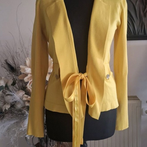 Karen Millen knitted jacket used, yellow with silver buttons
