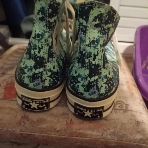 Converse women's athletic shoes size 40.5 like new, multicolor