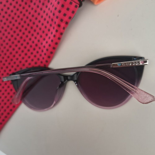 Guess children's sunglasses with pink frame and purple lenses