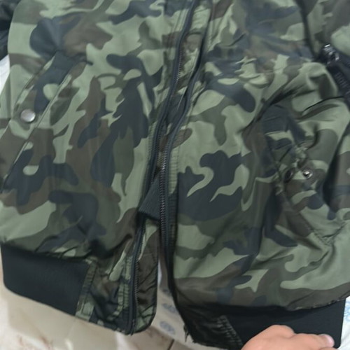 Pull & Bear men's bomber jacket size L like new, camo print