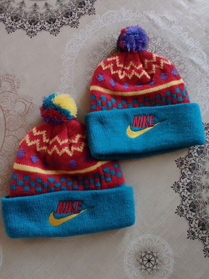 Children's hats 3-5 years like new, pack of two blue