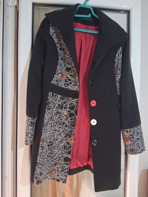 On Line black women's coat with patterned details, size M