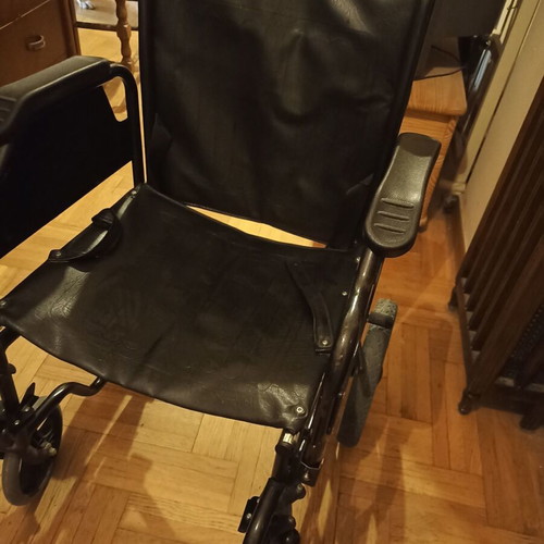 Mobiakcare Wheelchair used, foldable, 46cm seat width