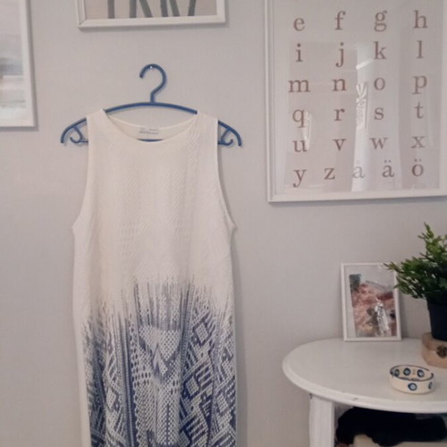 Zara dress Small white like new