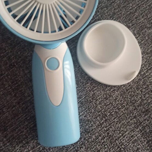Mini rechargeable fan