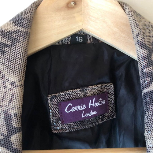 Leather jacket slim fit with zipper like new