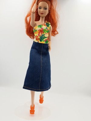 Dress, blouse and shoes for fashion dolls