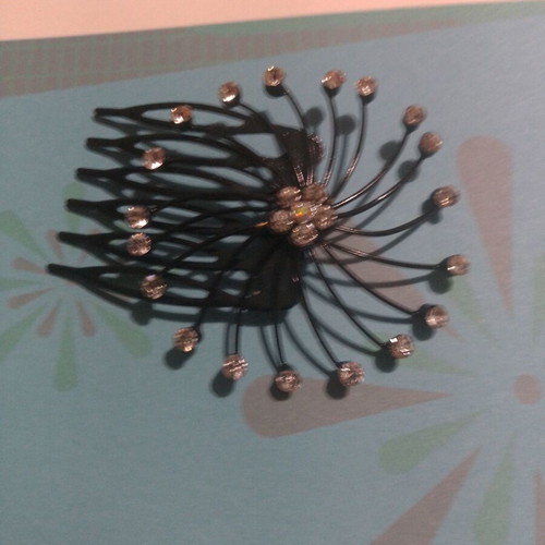 Hair comb with rhinestones and decorative design