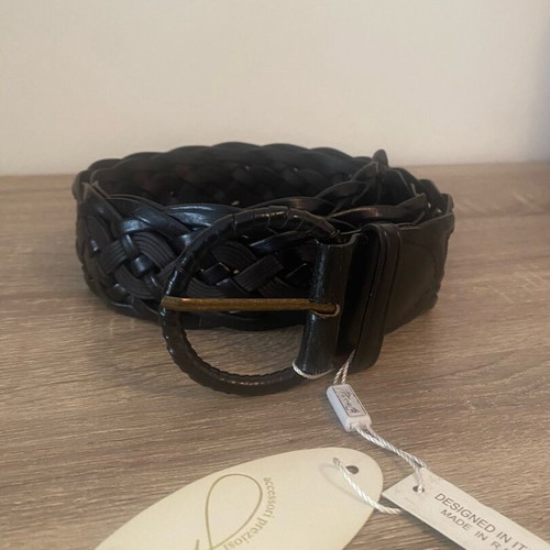 Privata black belt with woven design new, adjustable size