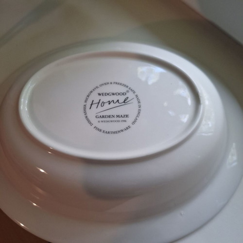 Wedgwood Home Garden Maze porcelain salad bowls set of 2, like new