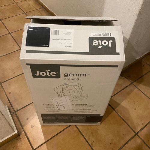Joie Gemm baby car seat with isofix base like new