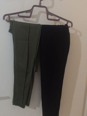 Leggings like new in black and khaki green XS
