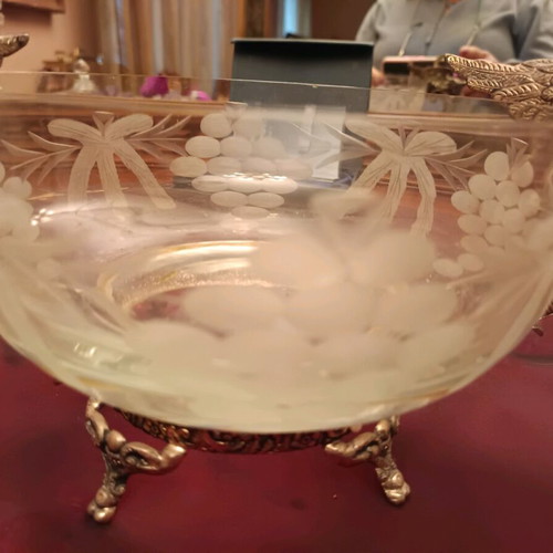 Crystal round decorative bowl with embossed design and silver snake details like new