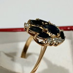 Women's 18k gold ring with sapphires and diamonds like new