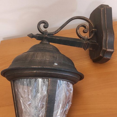 Outdoor Wall Lantern