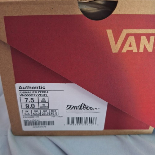 Vans women's sneakers size 40 black and white