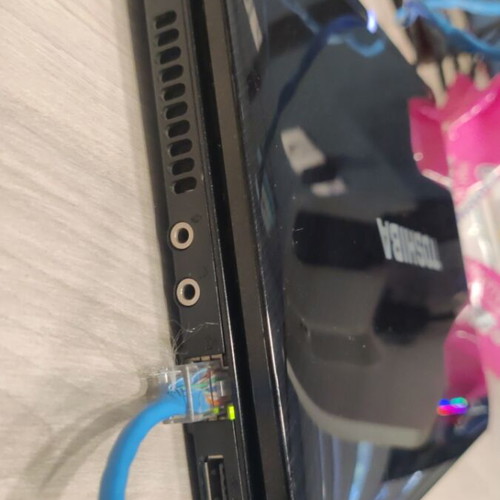 Toshiba NB200-13J netbook used with 500GB HDD and antiX Linux