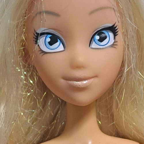 W.I.T.C.H. Disney Cornelia Fantastic Future doll like new, rare, incomplete