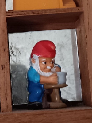 Kinder dwarf figure like new, 1 Kinder figure