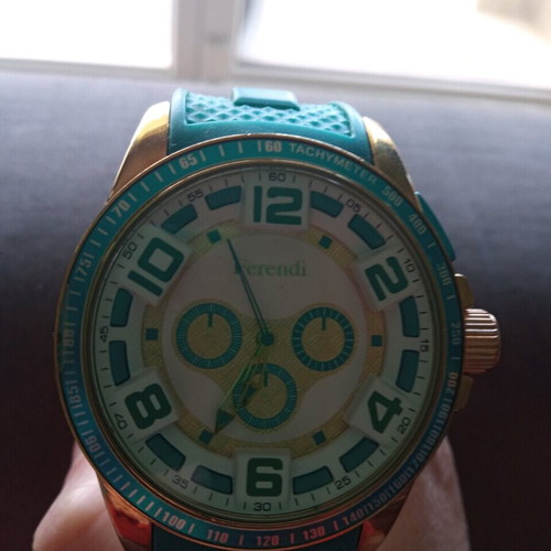 Ferendi wristwatch like new, green