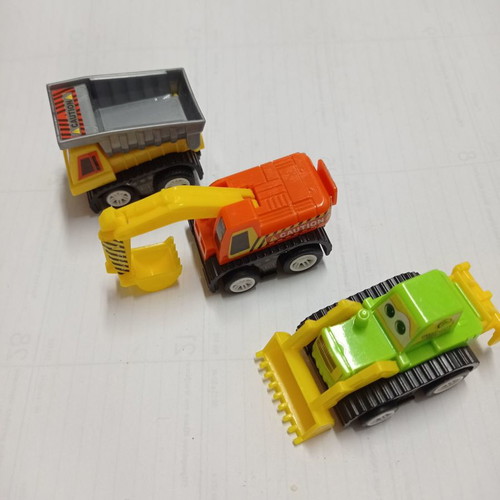 Toy cars used, pack of 8 different pull back vehicles