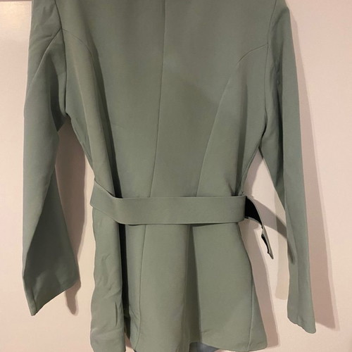 Blazer with belt in fantastic pistachio color like new