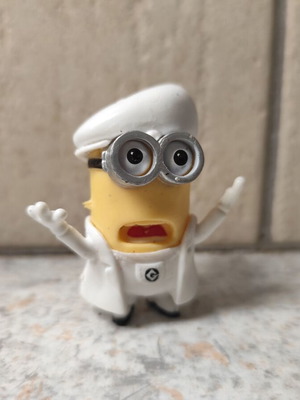 Minion figure like new