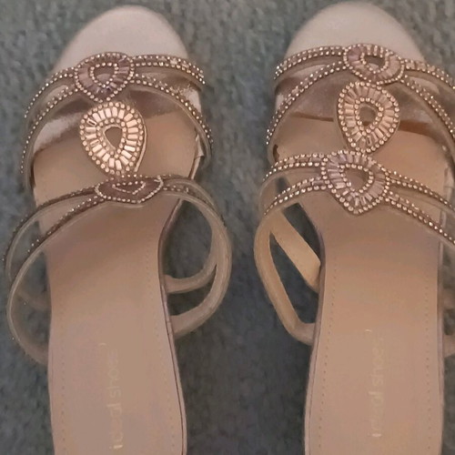 Women's slippers decorated with rhinestones size 39 new, gold
