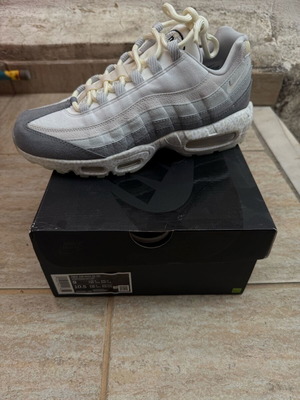 Air Max 95 unused collectible Nike lifestyle shoe like new