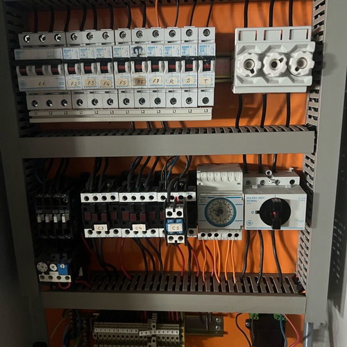 Control panel used for large freezer room