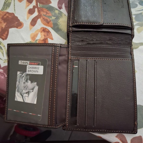Diplomat men's wallet like new, brown