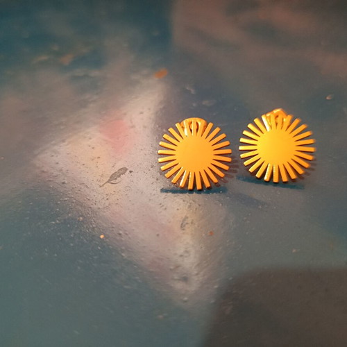 Sun earrings new, gold tone