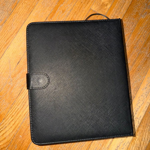 Tablet keyboard case with stylus compatible with all brands, like new