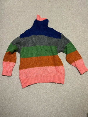 Zara multicolor knitted sweater like new, size S