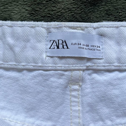 Γυναικείο σορτς Zara άσπρο σαν καινούργιο, νούμερο 34-36