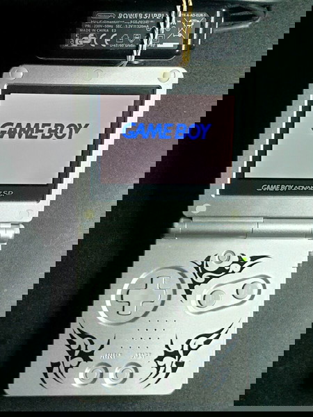 Game Boy Advance SP Tribal 101 Backlight Με Αυθεντικό Φορτιστή