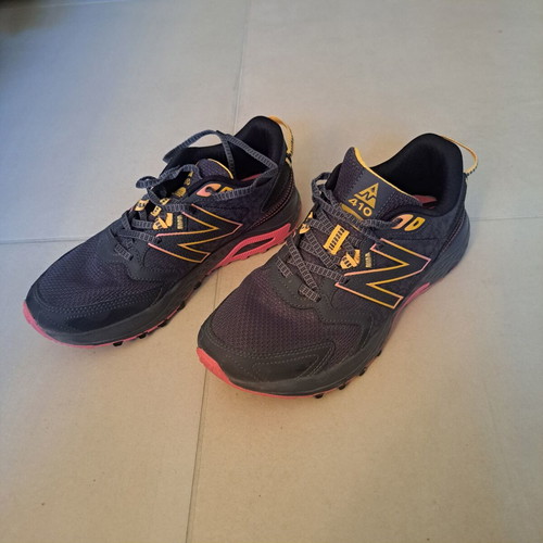 New Balance sneakers size 39 like new, dark blue