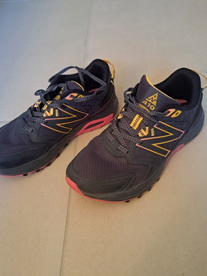 New Balance sneakers size 39 like new, dark blue