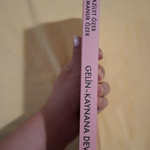 Gelin Kaynana Devrimi Turkish book like new