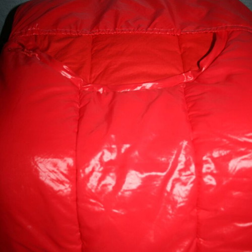 Children's red waterproof thermal sleeping bag 90 cm like new