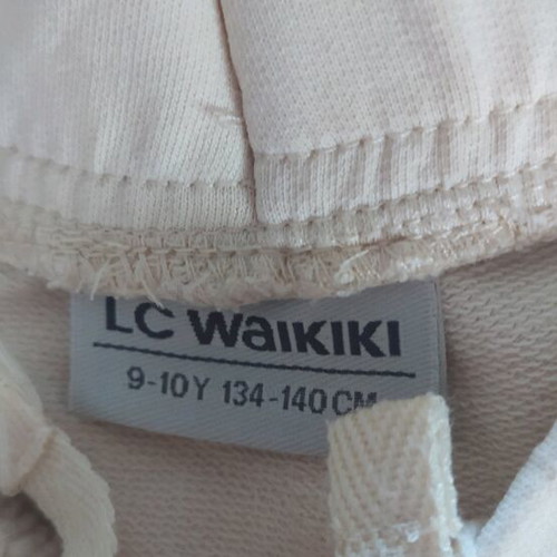 Lc Waikiki girls shorts 9-10 years like new, beige