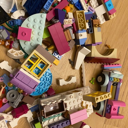 Lego like new for hours of creative play